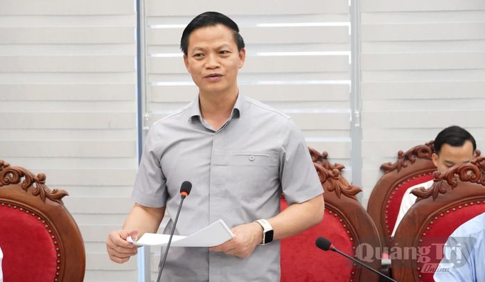 Đồng chí Vương Quốc Tuấn, Bí thư Tỉnh ủy yêu cầu Chủ tịch UBND tỉnh phân công trách nhiệm cho lãnh đạo UBND tỉnh theo dõi tiến độ của các dự án - Ảnh: Q.V