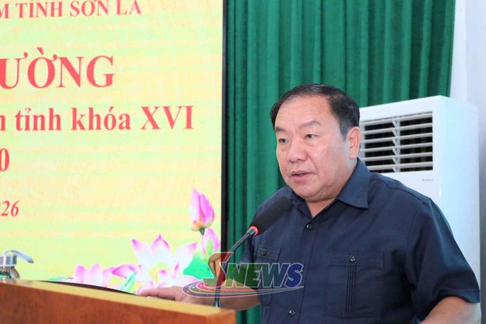 Đồng chí Chá A Của, Phó Bí thư Tỉnh uỷ, Chủ tịch Ủy ban MTTQ Việt Nam tỉnh, phát biểu tại Hội nghị.