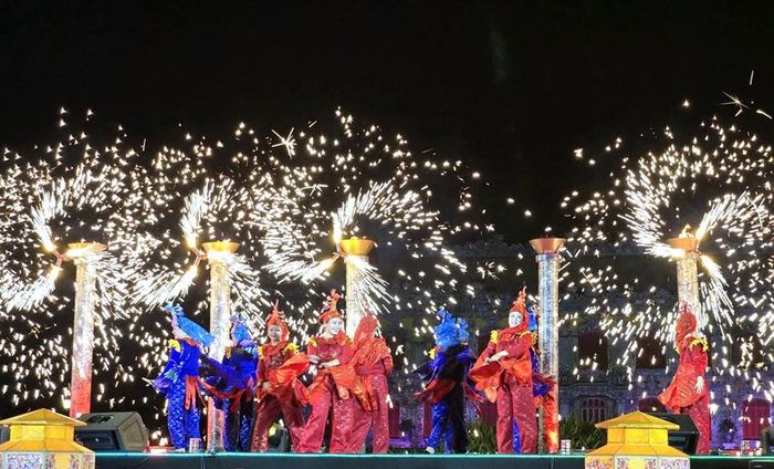 Múa "Phụng Vũ"