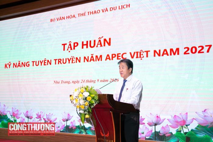 Ông Nguyễn Long Biên - Phó Chủ tịch Thường trực UBND tỉnh Khánh Hòa phát biểu tại Hội nghị.