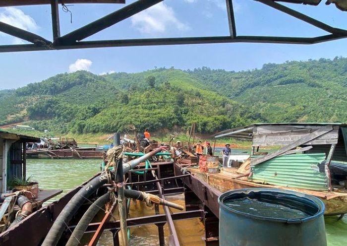 Kiểm tra các tàu hút đã dừng hoạt động