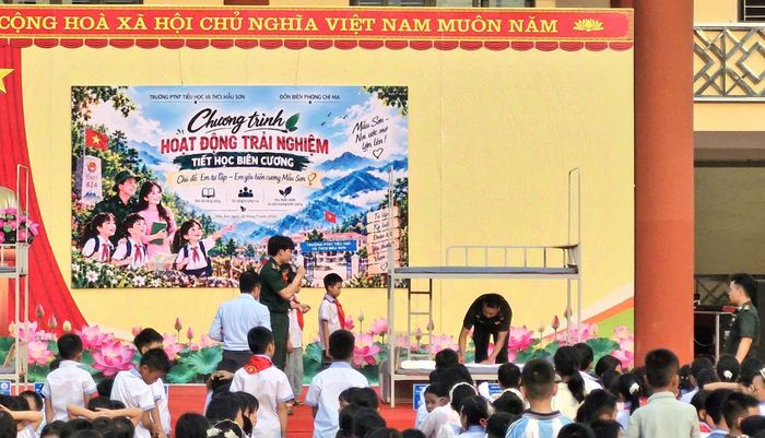 Tiết học biên cương thu hút đông đảo học sinh tham gia.