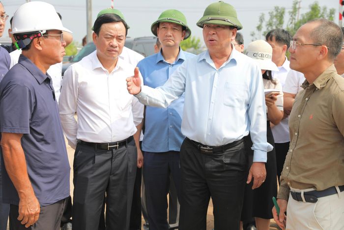 Bộ trưởng Bộ Xây dựng Trần Hồng Minh khẳng định quan điểm “không đánh đổi tiến độ bằng chất lượng”.