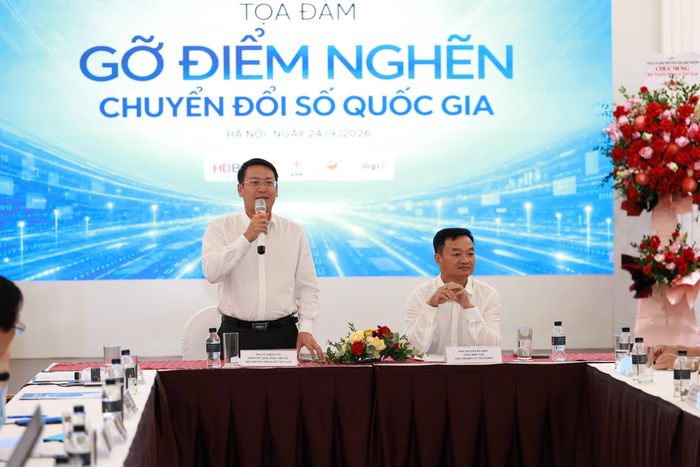 Hội Truyền thông số Việt Nam và Tạp chí điện tử VietTimes nhấn mạnh: Đây cũng là hoạt động có ý nghĩa thiết thực hướng tới Lễ trao Giải thưởng Chuyển đổi số Việt Nam năm 2026. Qua 9 mùa tổ chức, giải thưởng không chỉ là nơi tôn vinh các cơ quan, doanh nghiệp và cá nhân tiên phong, mà còn góp phần lan tỏa những mô hình thành công, những sáng kiến hiệu quả, tạo động lực thúc đẩy chuyển đổi số trên phạm vi toàn quốc.