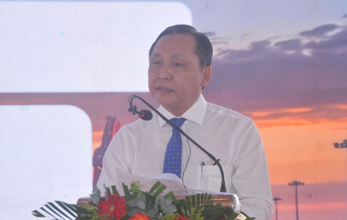 Ông Lê Công Lý, Phó chủ tịch Thường trực UBND TP Cần Thơ đánh giá cao tàu chính thức đi vào hoạt động.