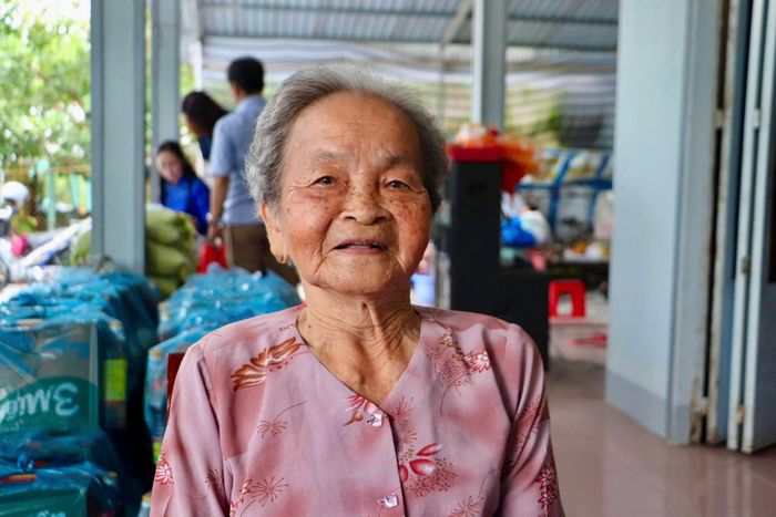 Dù "thất nghiệp", nhưng cụ Lê Thị Phên không buồn.