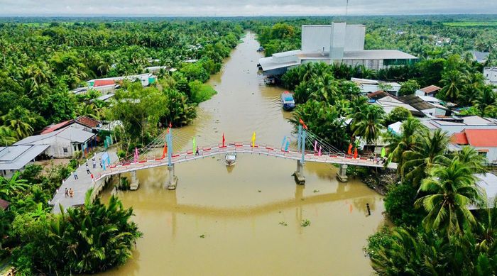 Cầu Kinh Ngay do Báo Xây dựng tài trợ.
