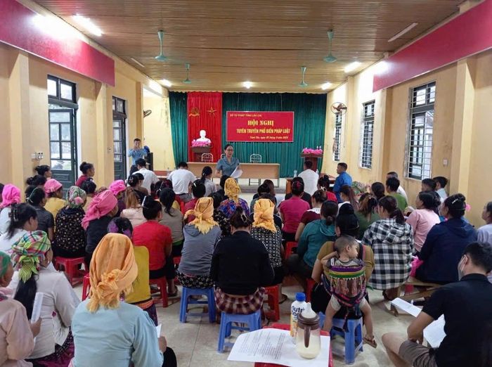 Đổi mới nội dung và phương thức tuyên truyền theo hướng gần gũi, dễ hiểu giúp kiến thức pháp luật từng bước đi vào đời sống của đồng bào vùng cao.