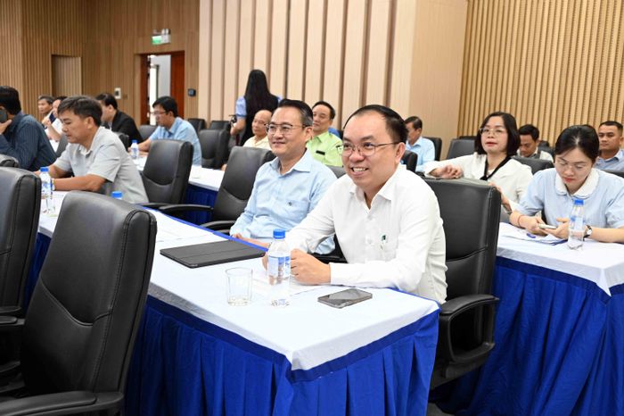 Đại diện lãnh đạo các doanh nghiệp dự Hội thảo. Ảnh Nguyễn Đăng Lâm ↵