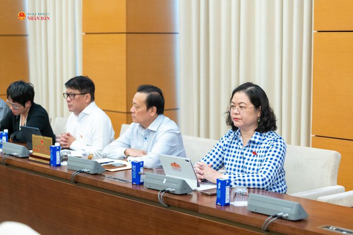 Các đại biểu tham dự phiên họp