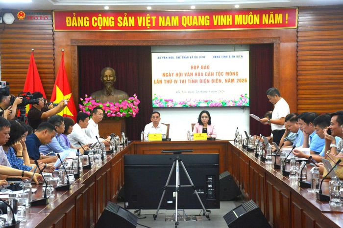Toàn cảnh họp báo chiều 24/9 tại Hà Nội