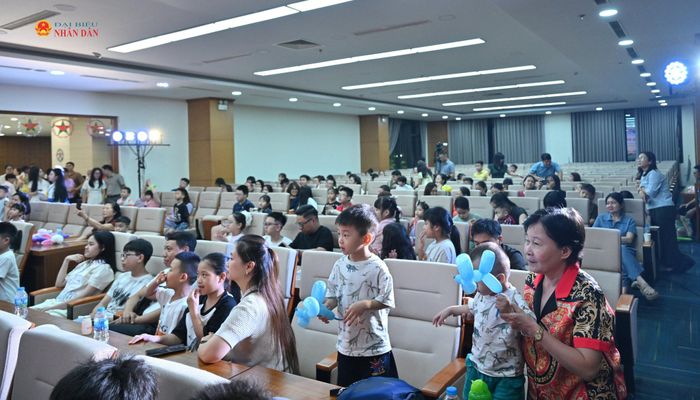 Các cháu thiếu niên, nhi đồng tham gia chương trình