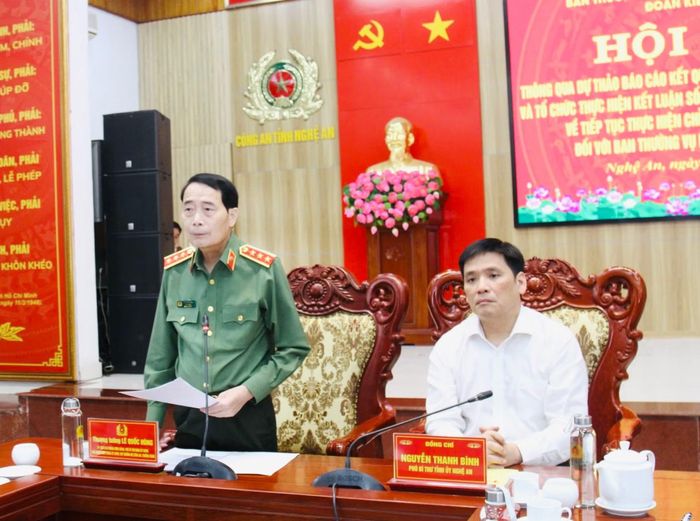 Thứ trưởng Lê Quốc Hùng phát biểu chỉ đạo tại hội nghị.