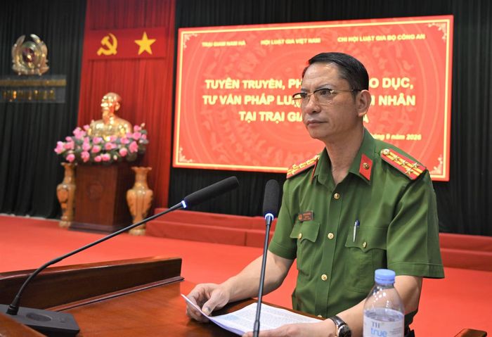 Đại tá Phạm Văn Nghị phát biểu tại chương trình.