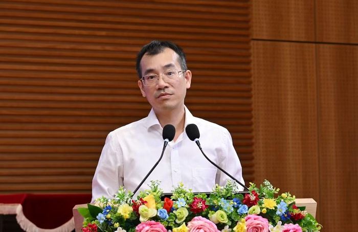 Tiến sĩ Nguyễn Phú Bình, Phó Giám đốc Quỹ NAFOSTED phát biểu khai mạc hội thảo.