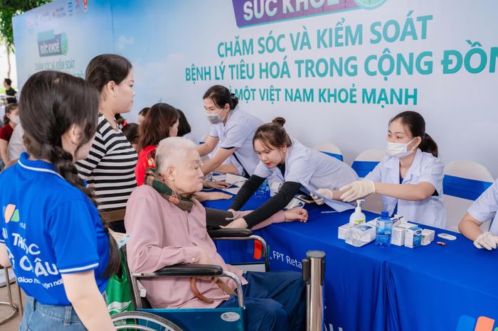 “Hành trình sức khỏe” hướng đến nâng cao nhận thức cộng đồng về phòng bệnh chủ động, từng bước cải thiện sức khỏe của người dân địa phương. Ảnh: H.Khánh