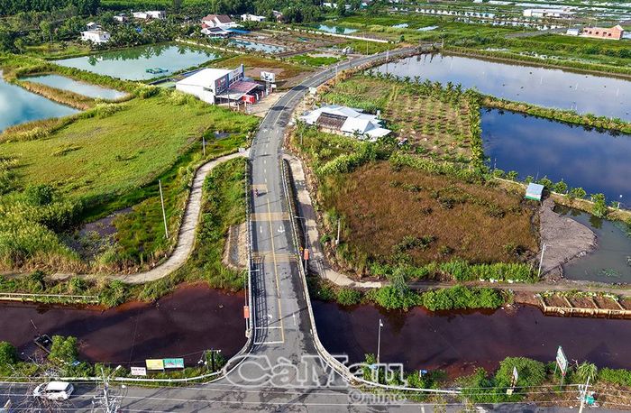 Ðiểm đầu của “Dự án đầu tư nâng cấp, mở rộng tuyến đường U Minh - Khánh Hội”, cũng là tuyến tránh thị trấn U Minh trước đây, nay thuộc Xã Nguyễn Phích.