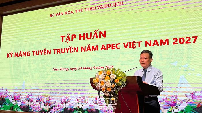 Ông Đặng Khắc Lợi, Phó Cục trưởng Cục Báo chí, Bộ Văn hoá, Thể thao và Du lịch, phát biểu tại hội nghị.