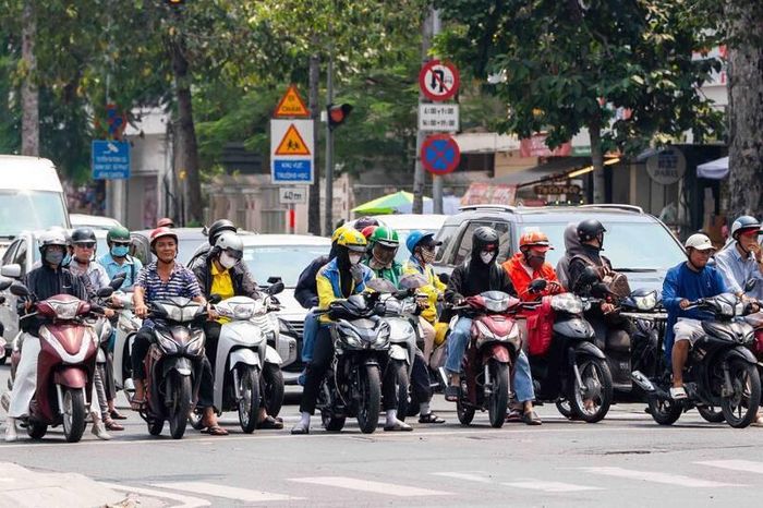 Hà Nội tiếp tục có nắng, nhiệt độ tăng cao vào trưa và chiều. Ảnh minh họa