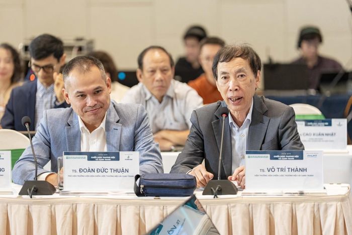 TS. Võ Trí Thành, Viện trưởng Viện Chiến lược thương hiệu chia sẻ tại diễn đàn.