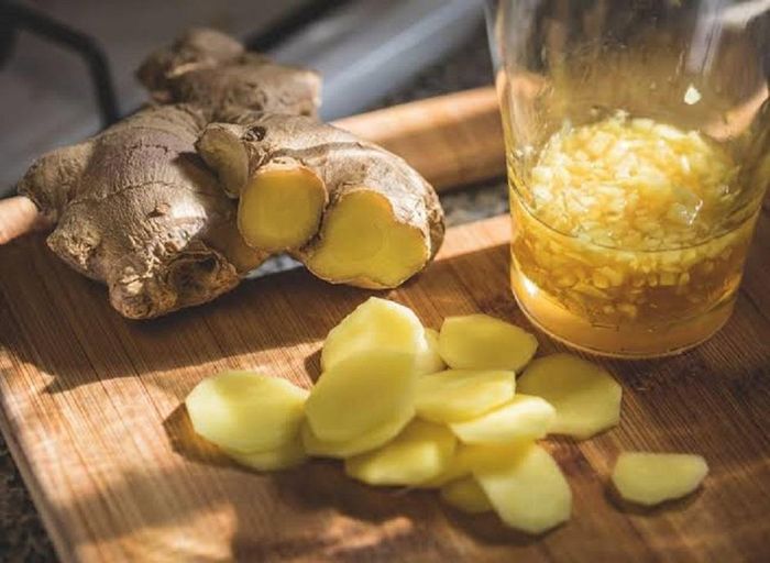 Gừng mang lại nhiều lợi ích cho sức khỏe con người vào mùa hè.