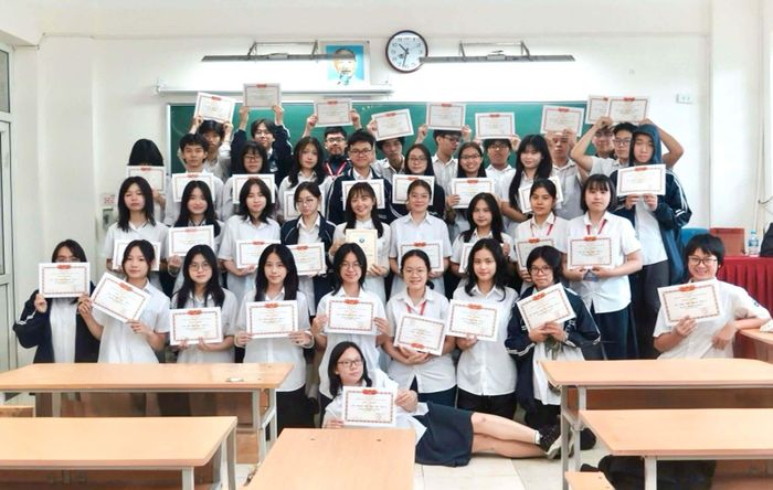 Lớp chuyên Nhật D55 CNN ghi dấu với 3 thủ khoa đại học, 12 học sinh du học, 20 em đạt IELTS từ 8.0 và 5 em đạt JLPT N1.