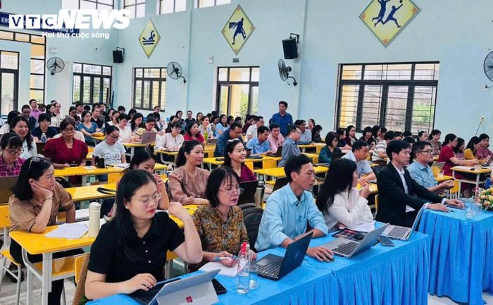 Theo hiệu trưởng Trường THCS Thanh Thuỷ, để quản lý, vận hành hiệu quả trường mới sau sáp nhập thì các tổ trưởng, tổ phó phải là cánh tay nối dài của ban giám hiệu.