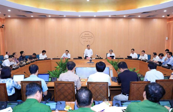 Quang cảnh cuộc họp.