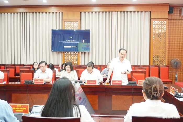 Đại diện các sở, ngành, tổ chức chính trị - xã hội, các đơn vị liên quan, đóng góp ý kiến vào kế hoạch. Ảnh: Lê Dung