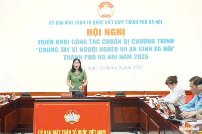 Phó Chủ tịch Thường trực Ủy ban MTTQ Việt Nam thành phố Hà Nội Trần Thị Phương Hoa phát biểu tại hội nghị. Ảnh: Lê Dung