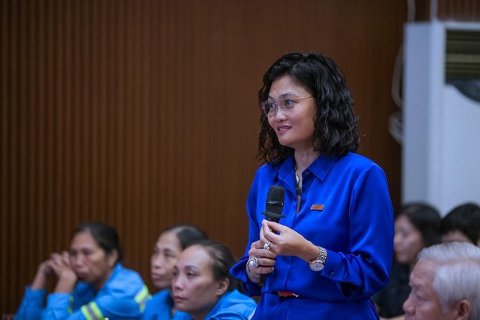 Giám đốc Điều hành Tổ chức ActionAid Quốc tế tại Việt Nam Hoàng Phương Thảo trả lời câu hỏi của cơ quan báo chí tại toạ đàm. Ảnh: Khánh Huy
