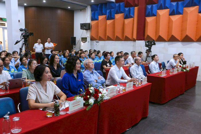 Các đại biểu tham dự chương trình. Ảnh: Khánh Huy