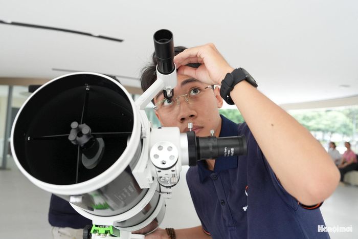 Những bài thi đòi hỏi khả năng vận dụng kiến thức thiên văn học, vật lý thiên văn, xử lý dữ liệu và thực hành quan sát.