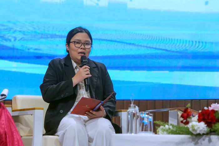 Tiến sĩ Trần Thị Thu Thủy trao đổi tại tọa đàm. Ảnh: Khánh Huy