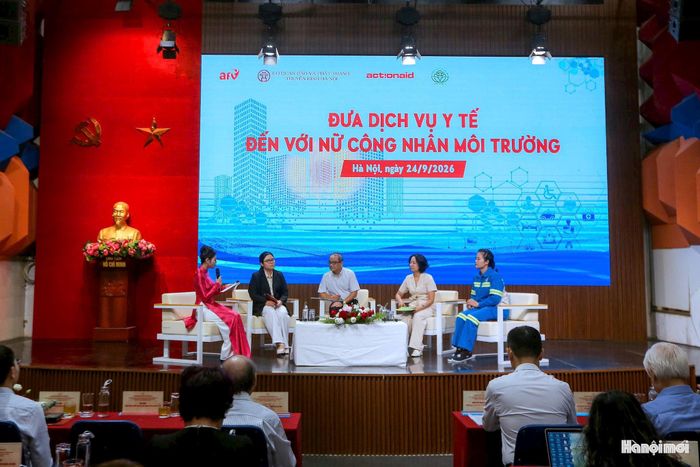 Các khách mời tham dự tọa đàm. Ảnh: Khánh Huy
