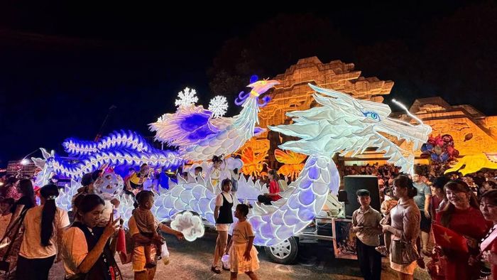 Trung thu 2026 trên địa bàn xã Kim Anh chính là dịp các ban ngành đoàn thể chia sẻ động viên thiết thực đến các trường hợp trẻ em có hoàn cảnh khó khăn. Ảnh minh họa: Sỹ Hào