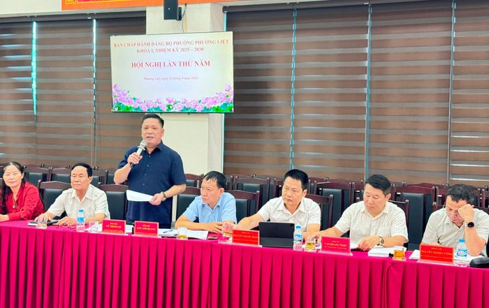 Các đại biểu thảo luận, đóng góp ý kiến tại hội nghị. Ảnh: HL