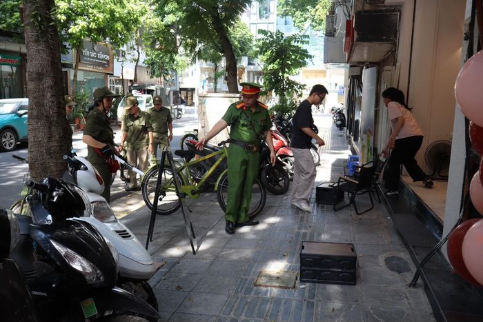 Tổ tuần tra góp phần không nhỏ duy trì diện mạo đô thị trung tâm thành phố. Ảnh: Đức Tuấn