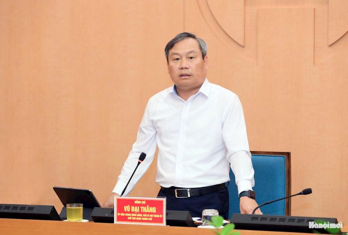 Chủ tịch UBND thành phố Hà Nội Vũ Đại Thắng phát biểu chỉ đạo cuộc họp. Ảnh: Viết Thành
