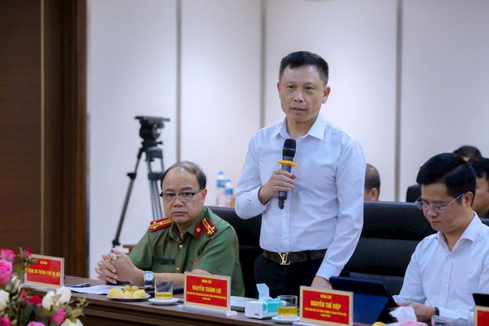 Phó Giám đốc Cơ quan Báo và Phát thanh, Truyền hình Hà Nội Nguyễn Thành Lợi chia sẻ tại hội nghị. Ảnh: Khánh Huy