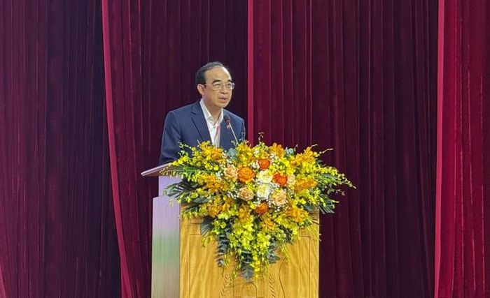 GS.TS Nguyễn Hữu Tú, Hiệu trưởng Trường Đại học Y Hà Nội, phát biểu tại Lễ mít tinh hưởng ứng Ngày Tránh thai Thế giới 26/9.