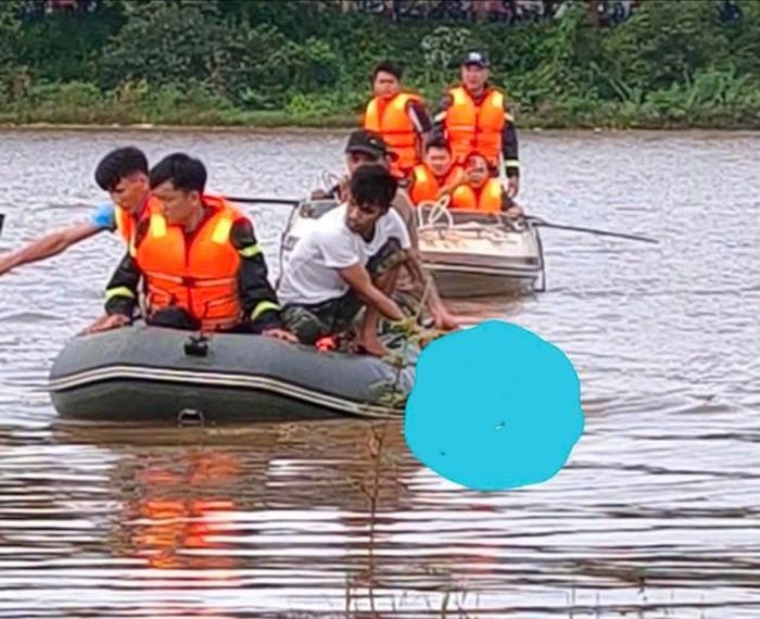 Lực lượng chức năng đã tìm thấy thi thể người phụ nữ bị cuốn trôi ở Đồng Nai. Ảnh: CATP Đồng Nai