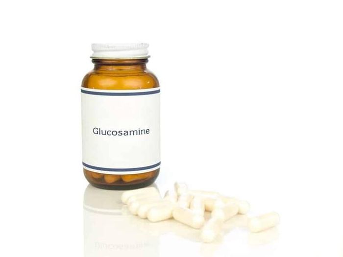 Glucosamine từ lâu đã được xem là giải pháp quen thuộc đối với những người hay bị đau nhức xương khớp. Ảnh minh họa: Connecticut Orthopaedics.