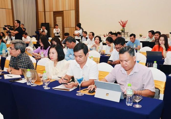 Thông qua tập huấn, nhiều cán bộ, phóng viên, biên tập viên được nâng cao kỹ năng tuyên truyền về APEC Việt Nam 2027. Ảnh: ĐH.