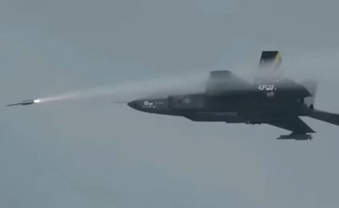 Năm 2010, khái niệm KF-X được công bố rõ hơn. Indonesia tham gia chương trình từ năm 2012 với dự án IF-X, tạo thêm nguồn lực cho quá trình phát triển.