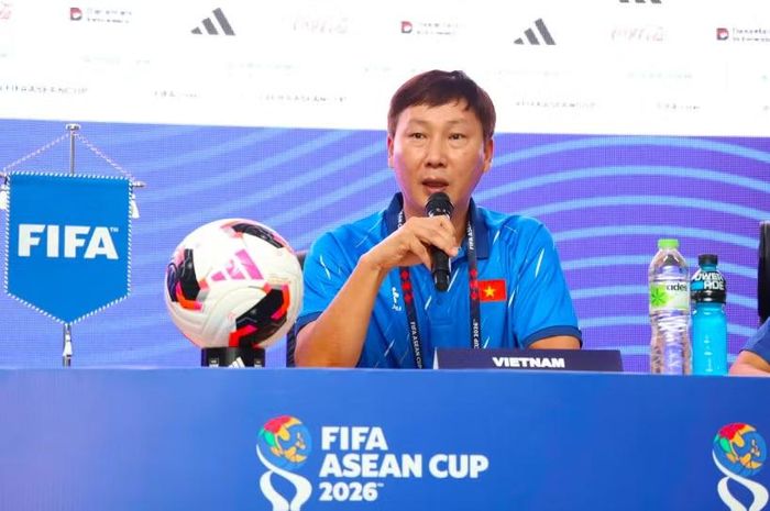 HLV Kim Sang-sik cho biết mục tiêu của tuyển Việt Nam tại FIFA ASEAN Cup 2026 trước mắt là chiến thắng ở từng trận một (Ảnh: VFF)