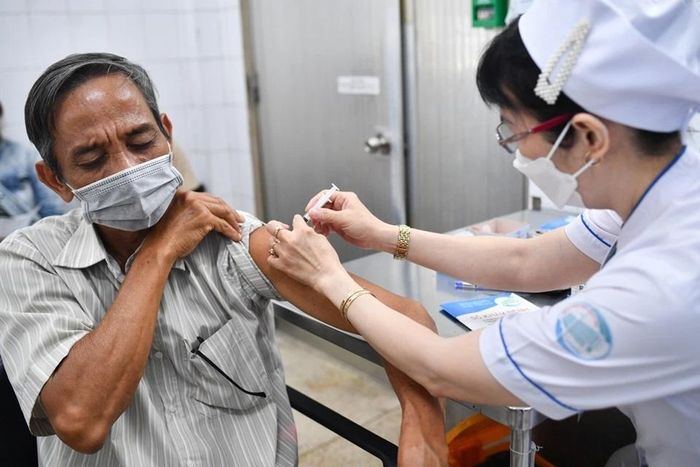  Bệnh có thể phòng ngừa hiệu quả nếu người dân và cộng đồng thực hiện đầy đủ các biện pháp dự phòng. Ảnh: Duy Hiệu. 