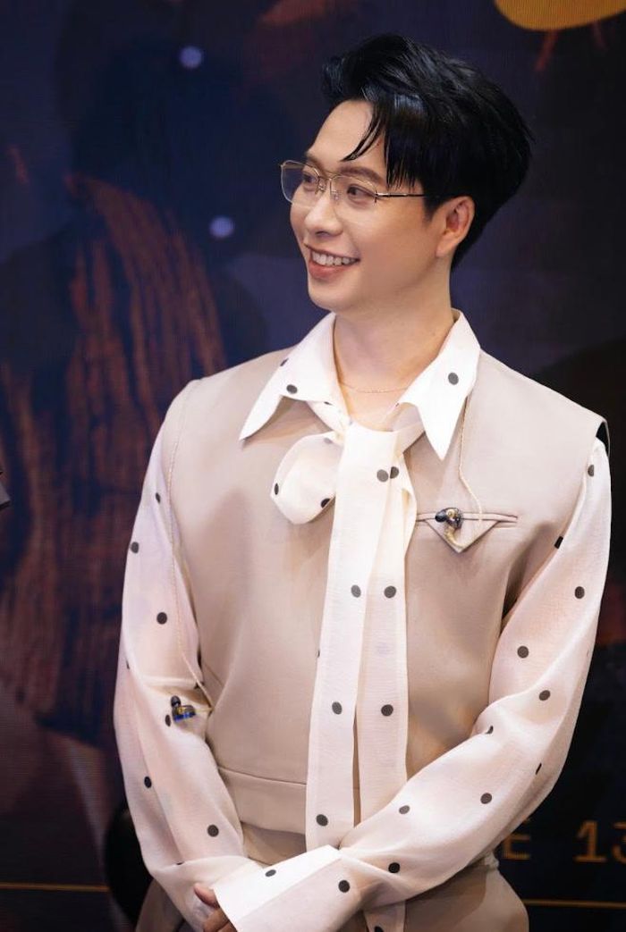 Emcee L nhớ lại những lần ca khúc của anh bị từ chối. Ảnh: NVCC.