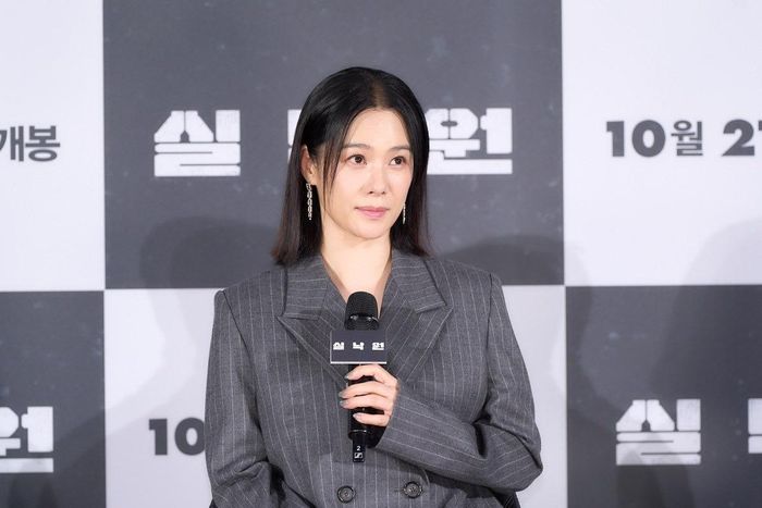 Kim Hyun Joo trong họp báo giới thiệu phim Paradise Lost cách đây ít ngày. Ảnh: Newspim.