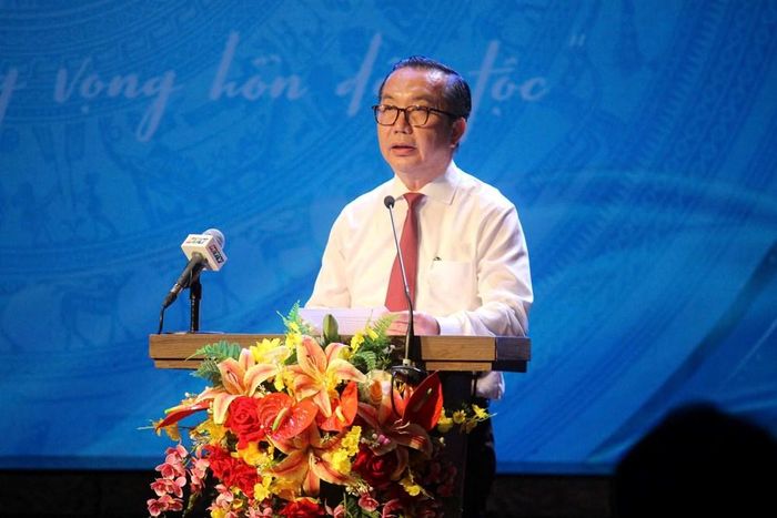Ông Trần Thế Thuận, Giám đốc Sở VHTT TP.HCM gửi lời tri ân các thế hệ lãnh đạo, văn nghệ sĩ và người lao động đã đóng góp cho hoạt động của Nhà hát